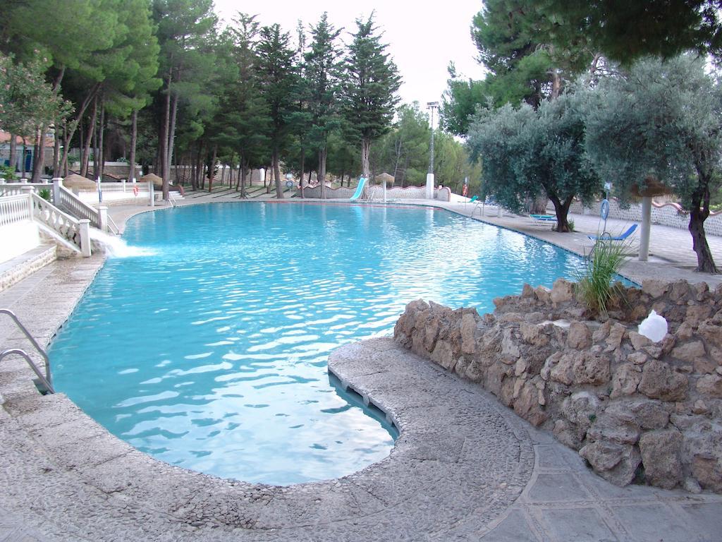 Balneario De Alicun De Las Torres Villanueva de las Torres Exterior foto